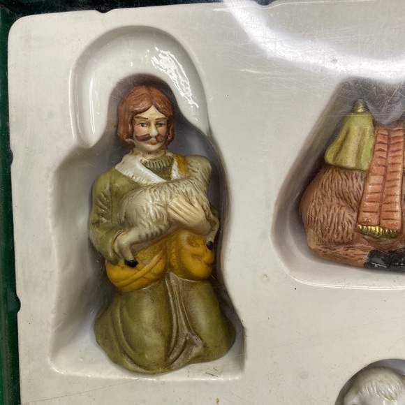 Nativity scene - Picture 4 of 17